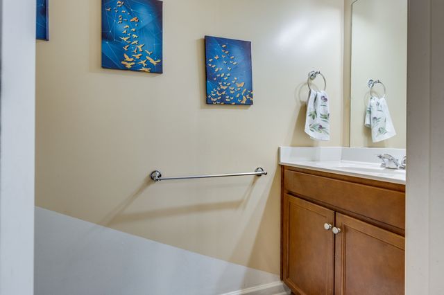 3939 Cannonsgate Ln, Murfreesboro, TN 37128