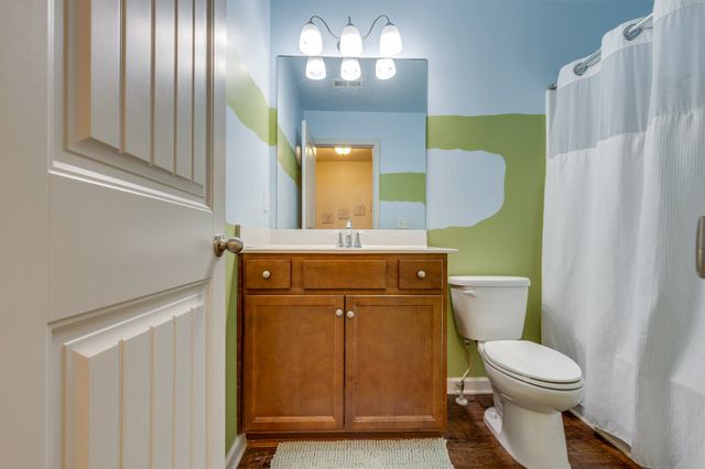 3939 Cannonsgate Ln, Murfreesboro, TN 37128