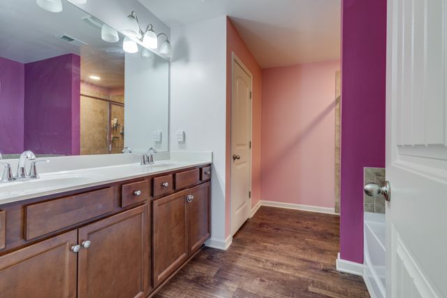 3939 Cannonsgate Ln, Murfreesboro, TN 37128