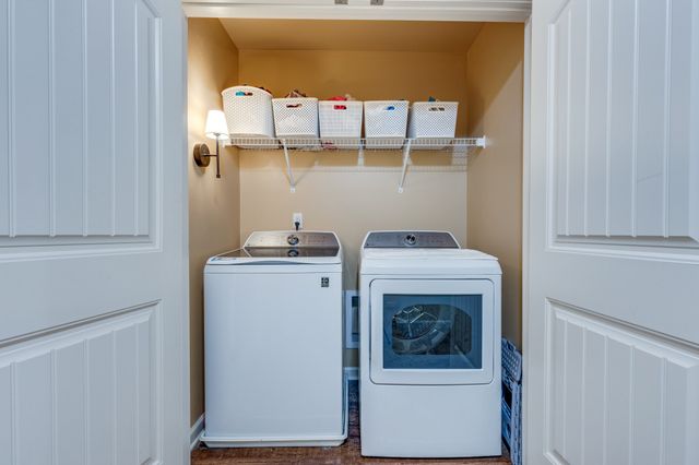 3939 Cannonsgate Ln, Murfreesboro, TN 37128