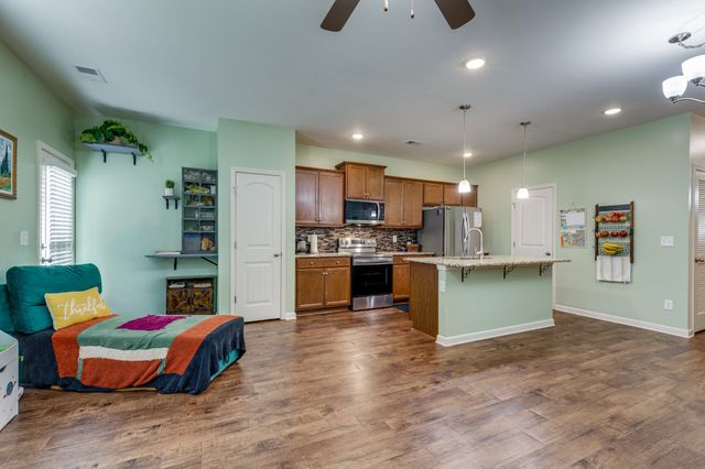 3939 Cannonsgate Ln, Murfreesboro, TN 37128