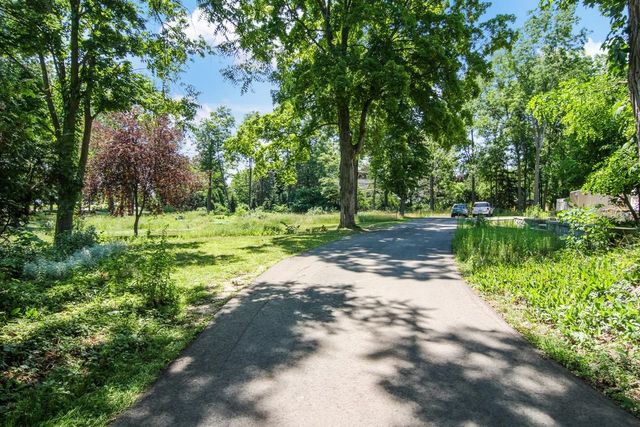 1133 Bay Street, Traverse City, MI 49684