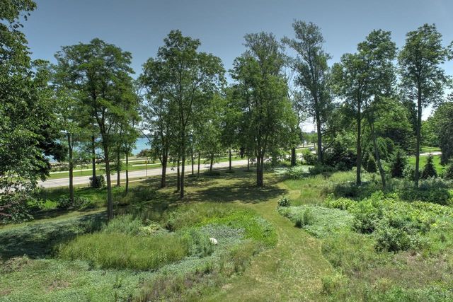 1133 Bay Street, Traverse City, MI 49684