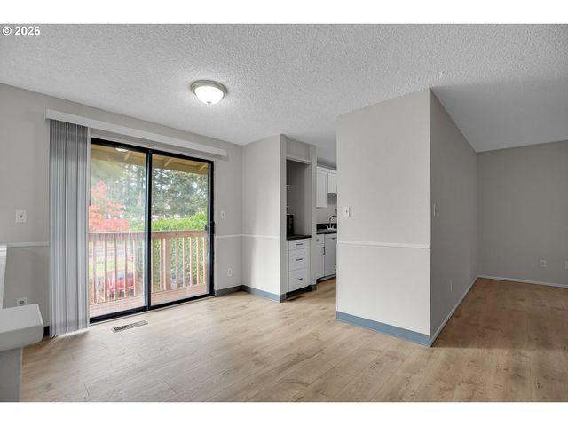 17788 WEBSTER Rd, Gladstone, OR 97027