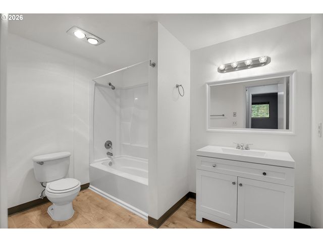 17788 WEBSTER Rd, Gladstone, OR 97027