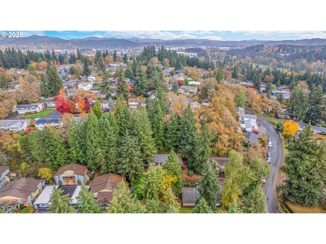 17788 WEBSTER Rd, Gladstone, OR 97027