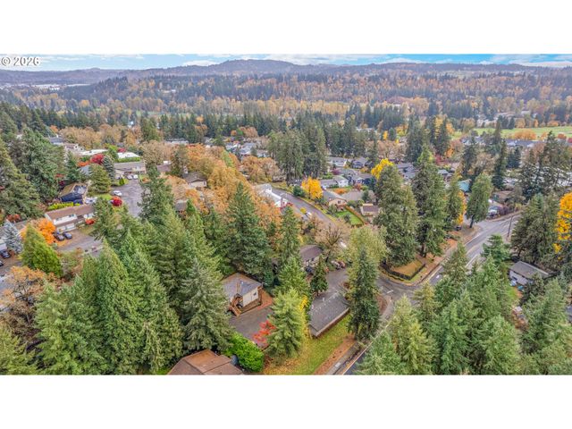 17788 WEBSTER Rd, Gladstone, OR 97027