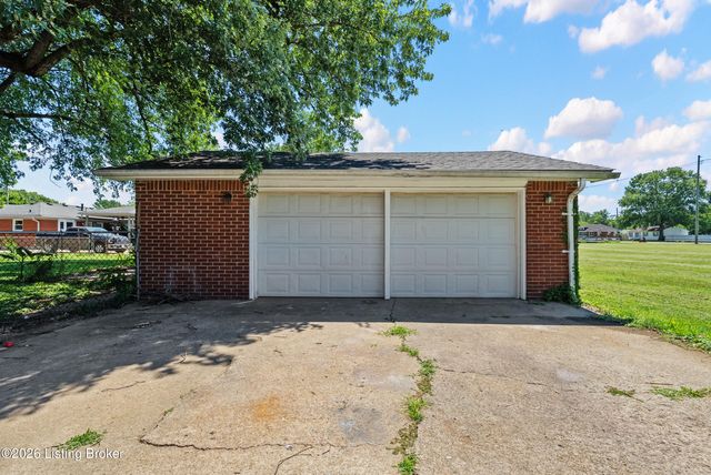 9115 Thompson Ln, Louisville, KY 40258