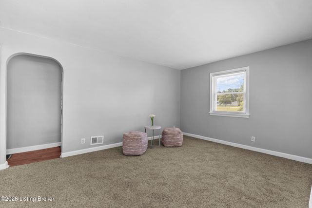 9115 Thompson Ln, Louisville, KY 40258