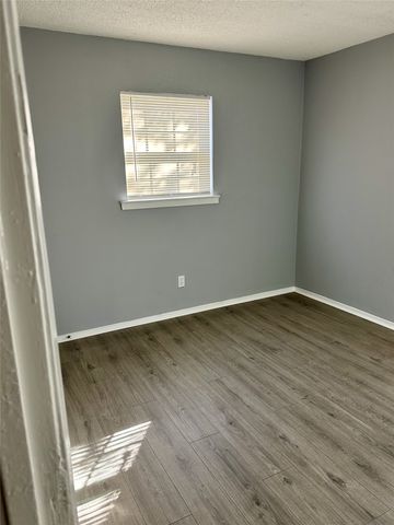 514 Peters Street, Waxahachie, TX 75165