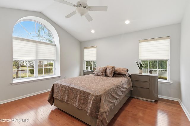 23 Pine Hollow Lane, Lakewood, NJ 08701