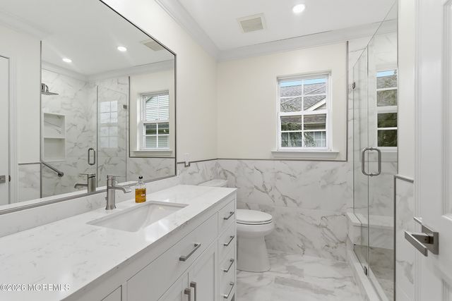 23 Pine Hollow Lane, Lakewood, NJ 08701