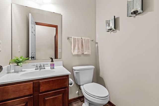 8421 Blazing Star Circle, Shakopee, MN 55379