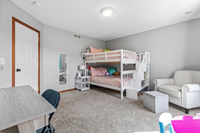 8421 Blazing Star Circle, Shakopee, MN 55379
