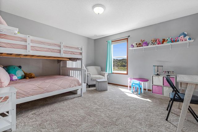 8421 Blazing Star Circle, Shakopee, MN 55379
