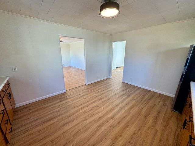 415 E Oak Street, Oakland City, IN 47660