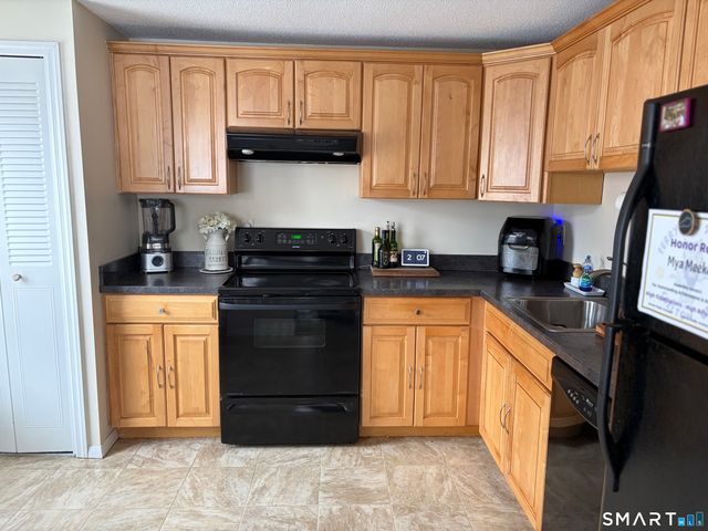 117 Heather Ridge, Shelton, CT 06484