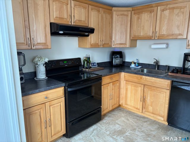 117 Heather Ridge, Shelton, CT 06484