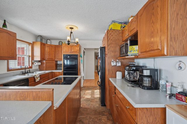 117 Middle Avenue, Cleveland, VA 24225