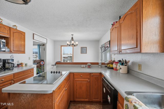 117 Middle Avenue, Cleveland, VA 24225