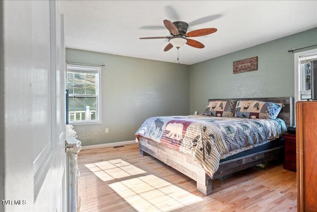 117 Middle Avenue, Cleveland, VA 24225