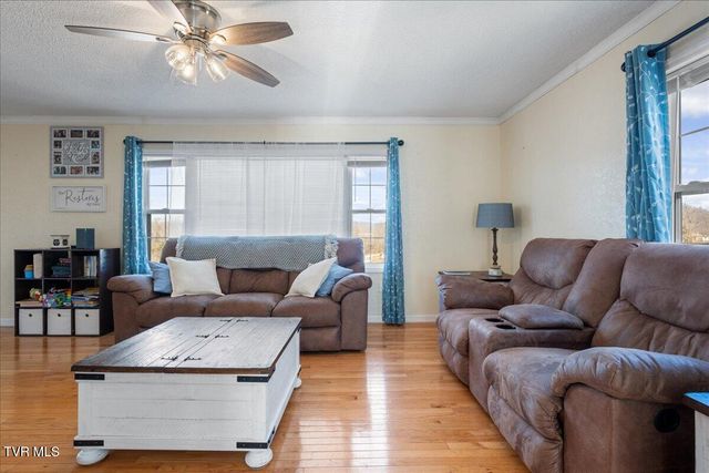 117 Middle Avenue, Cleveland, VA 24225