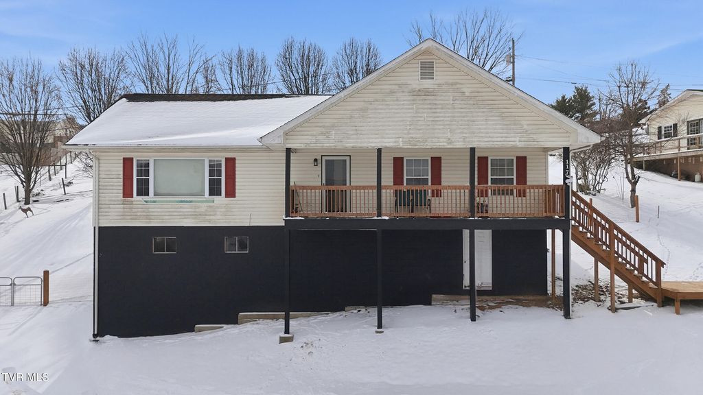 117 Middle Avenue, Cleveland, VA 24225