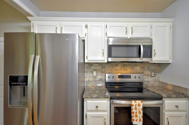 3637 AURORA DR, Clarksville, TN 37040