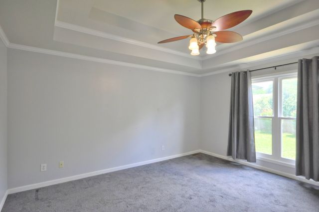 3637 AURORA DR, Clarksville, TN 37040