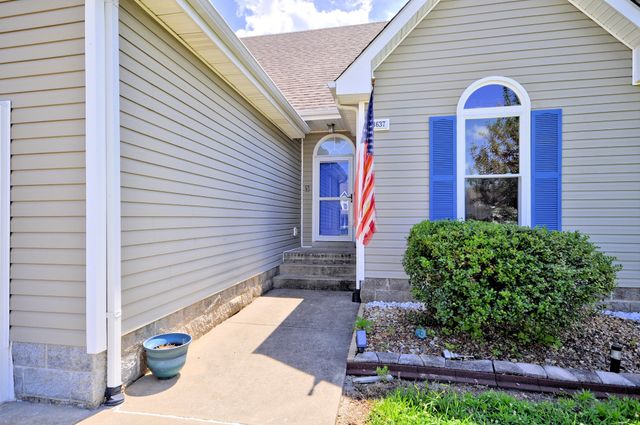 3637 AURORA DR, Clarksville, TN 37040