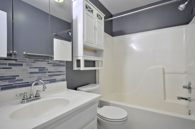 3637 AURORA DR, Clarksville, TN 37040