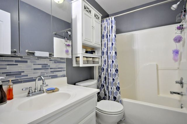 3637 AURORA DR, Clarksville, TN 37040