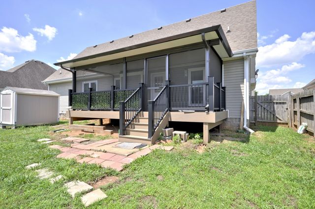 3637 AURORA DR, Clarksville, TN 37040
