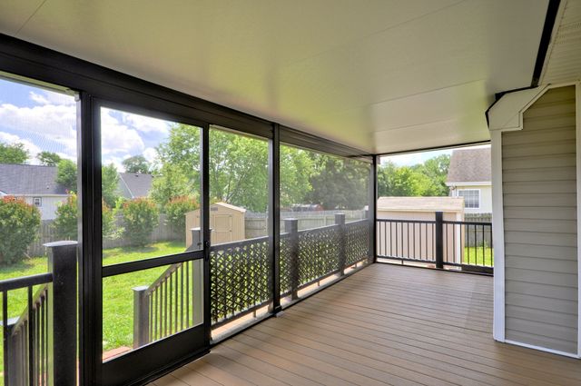 3637 AURORA DR, Clarksville, TN 37040