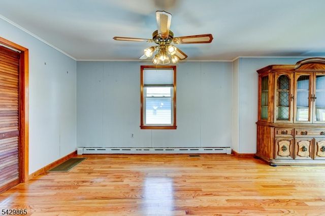 61 Yale St, Nutley Twp., NJ 07110