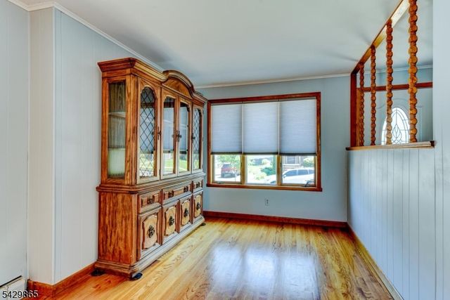 61 Yale St, Nutley Twp., NJ 07110