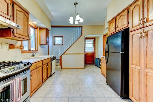 61 Yale St, Nutley Twp., NJ 07110