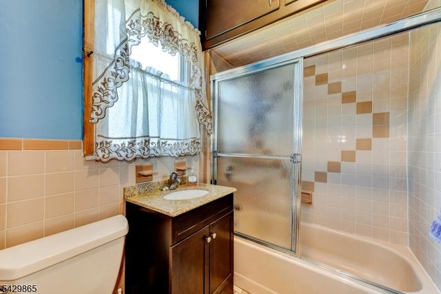 61 Yale St, Nutley Twp., NJ 07110