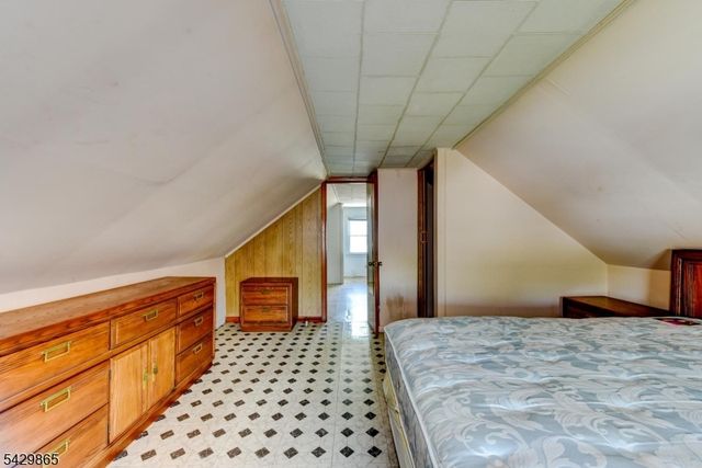 61 Yale St, Nutley Twp., NJ 07110