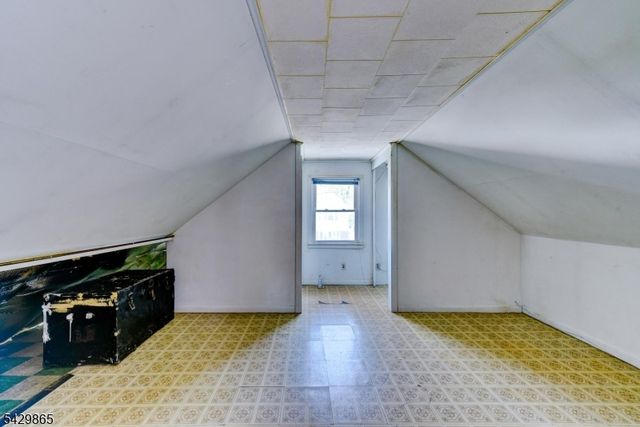 61 Yale St, Nutley Twp., NJ 07110