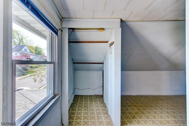 61 Yale St, Nutley Twp., NJ 07110
