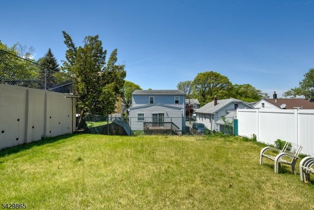 61 Yale St, Nutley Twp., NJ 07110