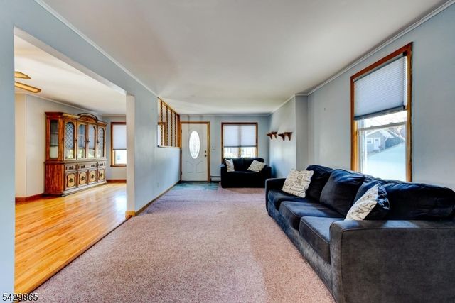 61 Yale St, Nutley Twp., NJ 07110