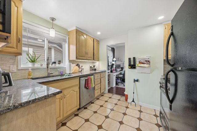 1060 Front Avenue, Saint Paul, MN 55103