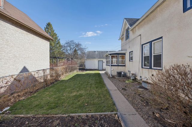 1060 Front Avenue, Saint Paul, MN 55103