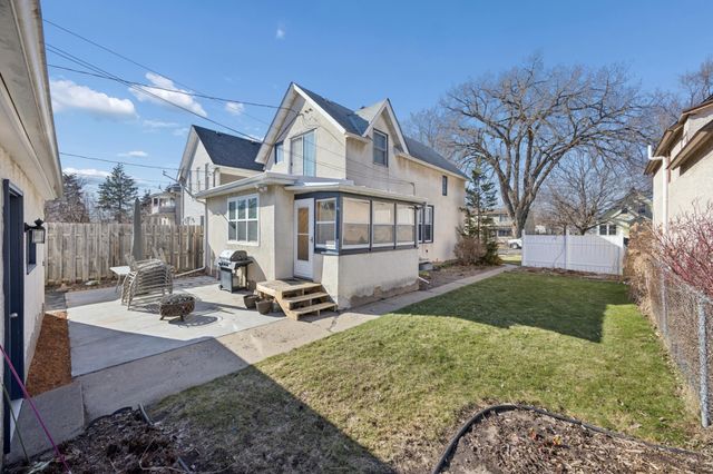 1060 Front Avenue, Saint Paul, MN 55103