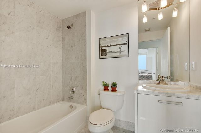 244 Biscayne Boulevard 2109, Miami, FL 33132