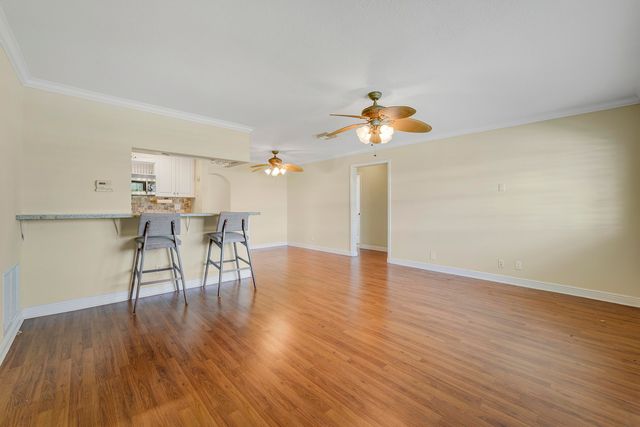 614 SW Golf Drive, Boynton Beach, FL 33426