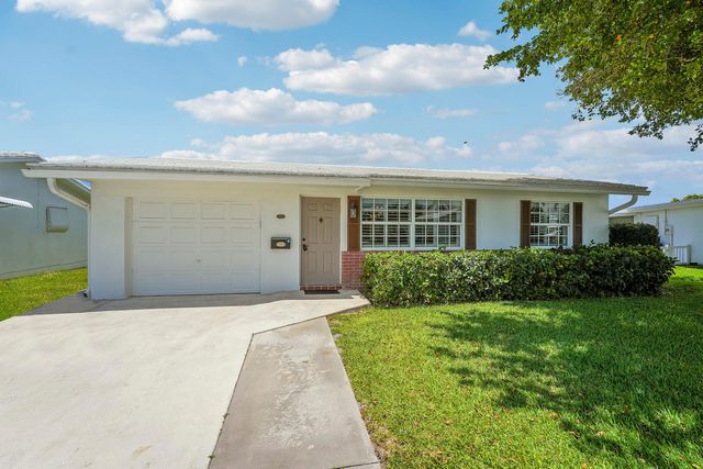 614 SW Golf Drive, Boynton Beach, FL 33426