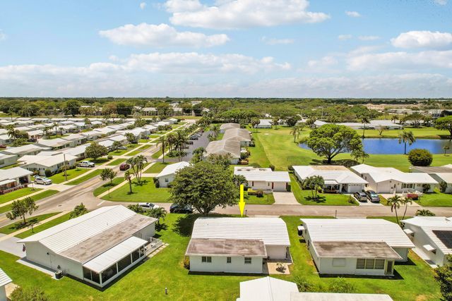614 SW Golf Drive, Boynton Beach, FL 33426